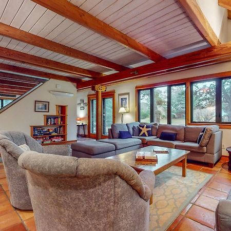 Crows Nest Villa Чатъм Екстериор снимка